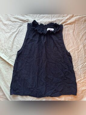 XiRENA Black Ruffled Neck Sleeveless Camisole
